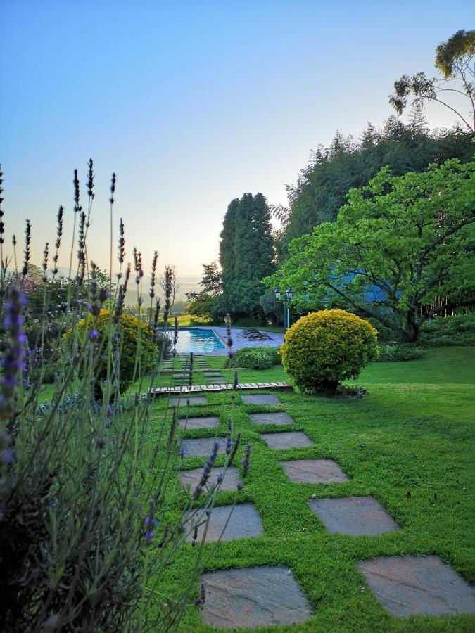 Halliwell Country Inn ホウィック エクステリア 写真